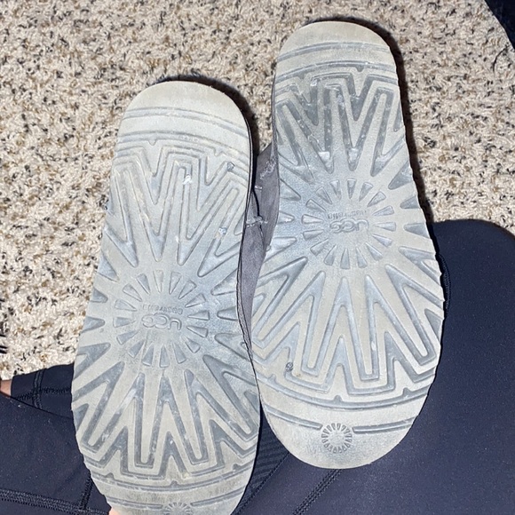 Grey Ugg’s - Picture 4 of 4